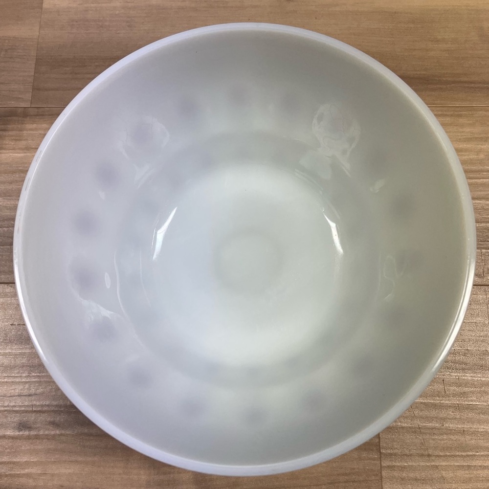 Large Vintage White Centerpiece Milk Glass Footed Bowl Thumbprint Design - Picture 5 of 6
